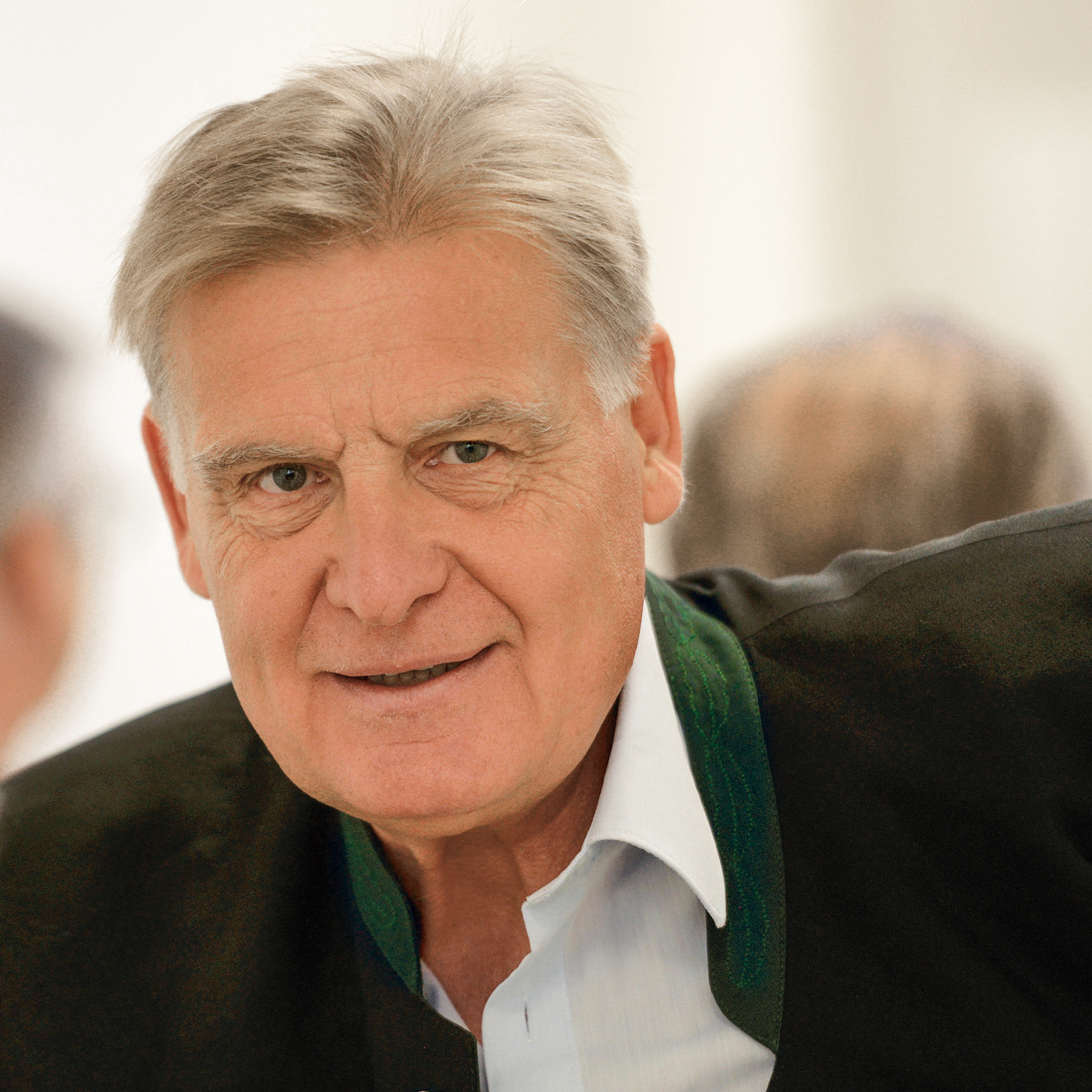 WALTER HOTZ